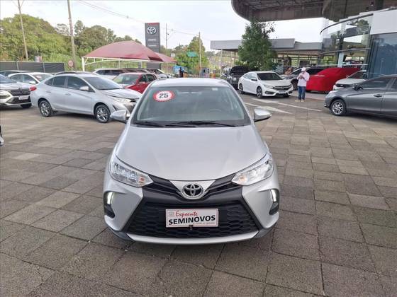 TOYOTA YARIS 1.5 16V FLEX SEDAN XL MULTIDRIVE TOYOTA YARIS 1.5 16V FLEX SEDAN XL MULTIDRIVE